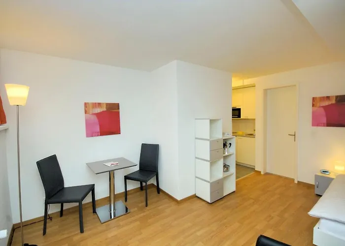 In A Perfect Location - Stork 35 Ζυρίχη