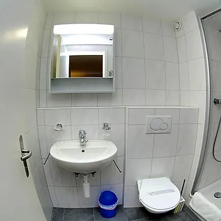 In A Perfect Location - Stork 35