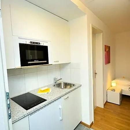 In A Perfect Location - Stork 35 * Zurigo